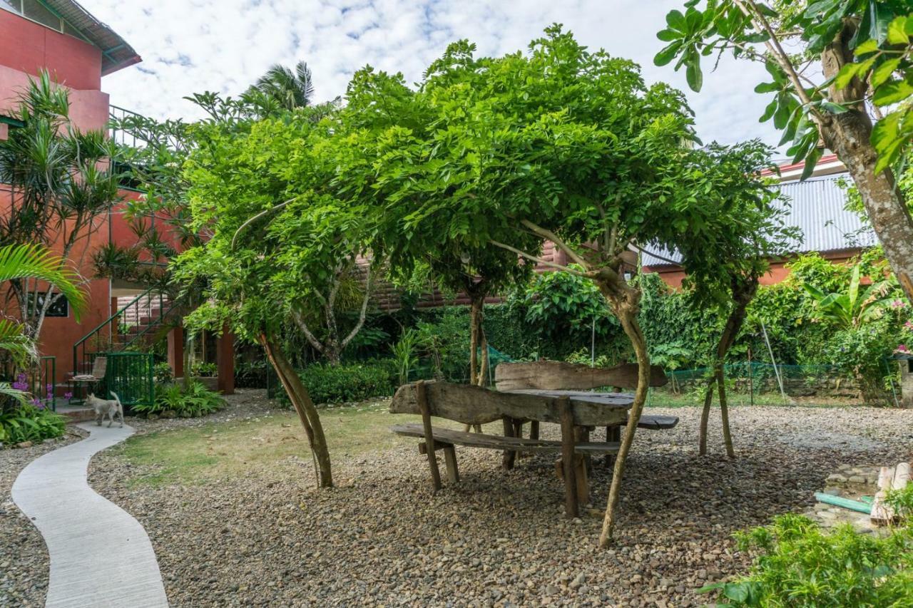 Hangout Beach Resort Caticlan Exterior foto